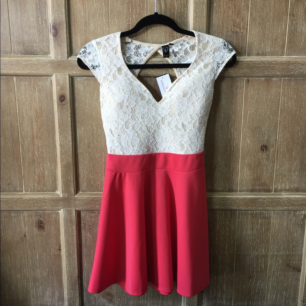 Windsor white lace/coral dress size small NWT
