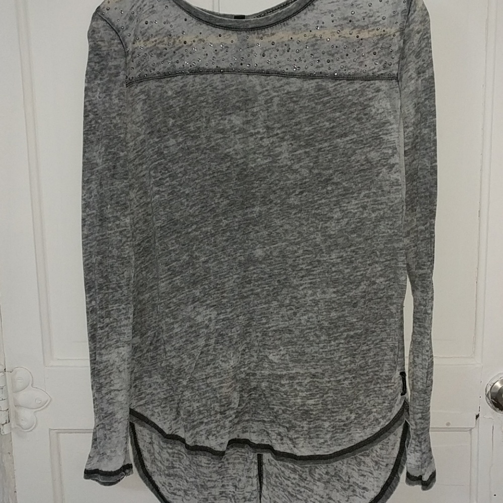 Light weight long sleeve shirt