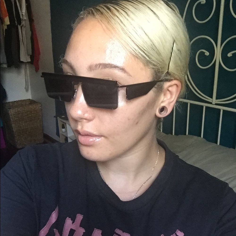Le specs "the Flex" Adam Selman, Bella Hadid