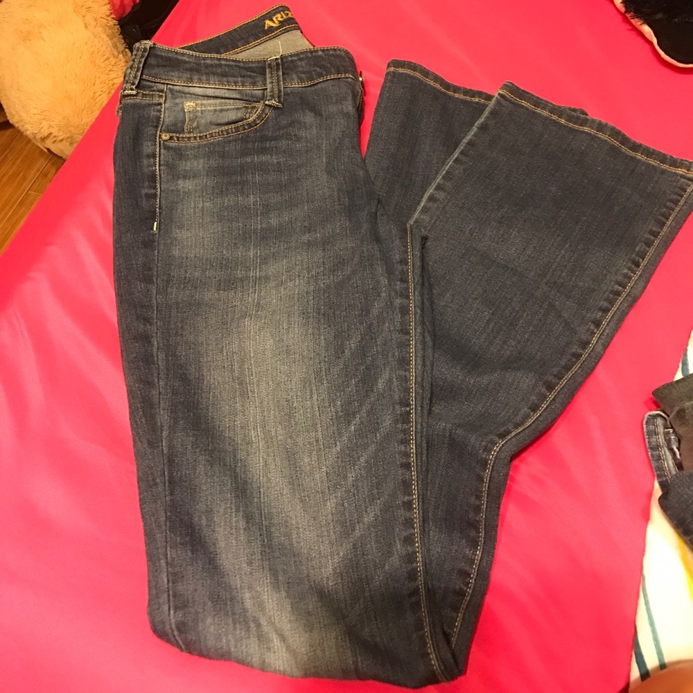 Arizona boot cut jeans size 7 average