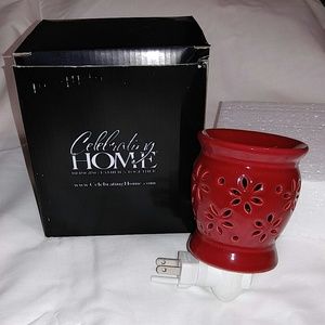 Ceramic oil/wax warmer/night light