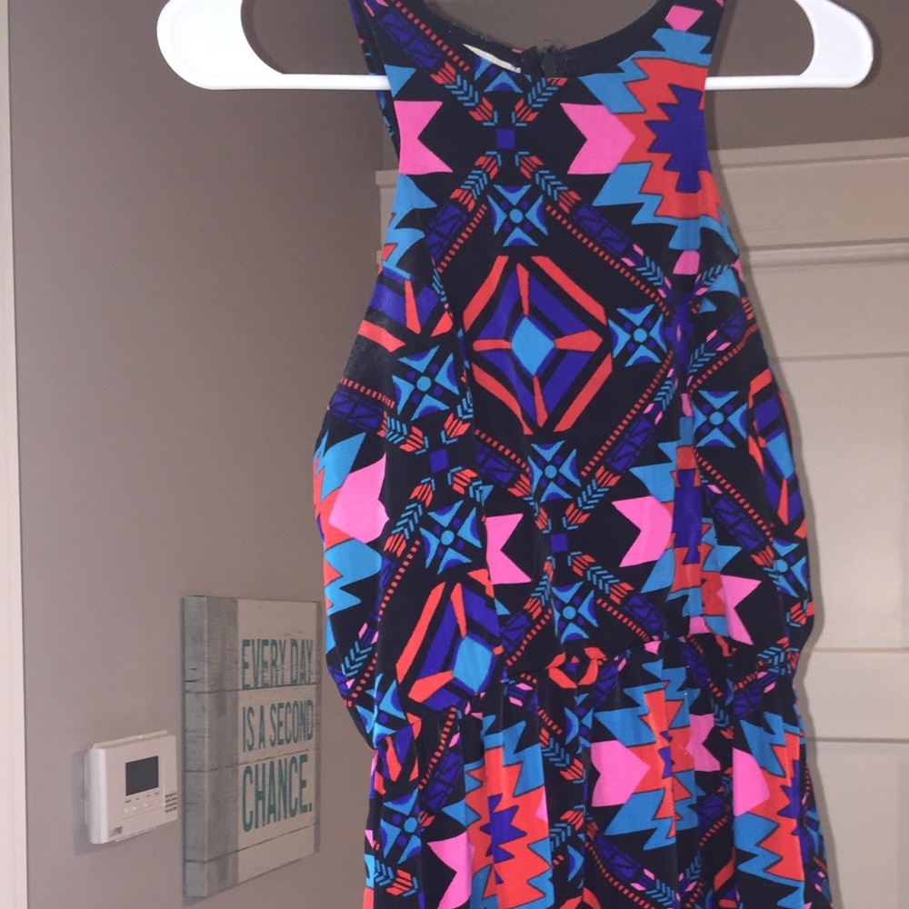 GORGEOUS Tribal dress!! 😍