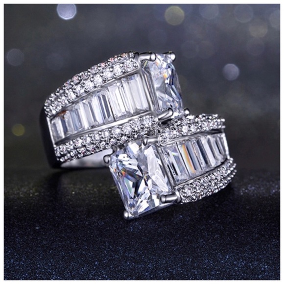 Swarovski Crystals The Sophia .925 Silver Ring - Picture 6 of 7