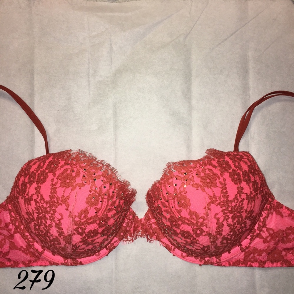 Victoria's Secret very sexy push-up bra