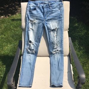 American Eagle ripped Jeans (jegging style)