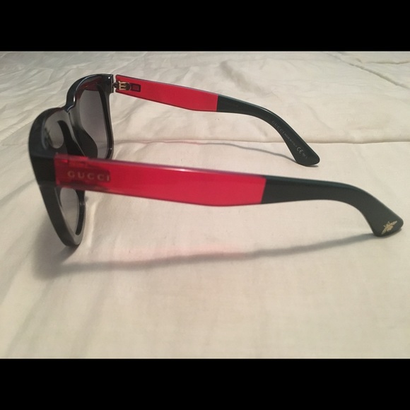 AUTHENTIC GUCCI SUNGLASSES - Picture 2 of 5