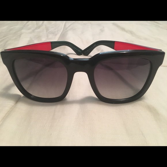 AUTHENTIC GUCCI SUNGLASSES - Picture 1 of 5