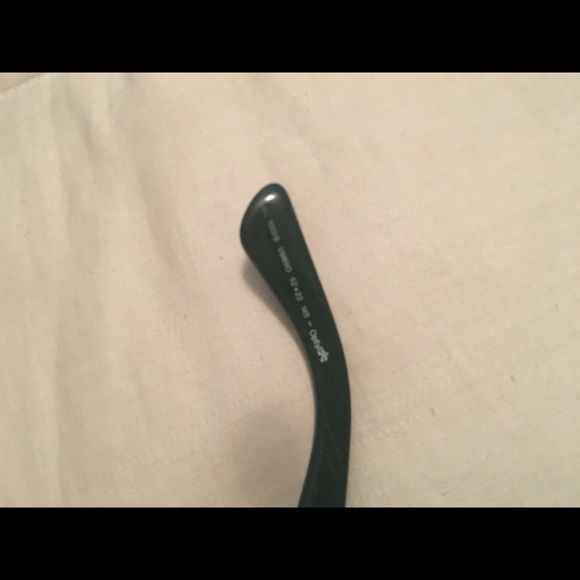 AUTHENTIC GUCCI SUNGLASSES - Picture 5 of 5