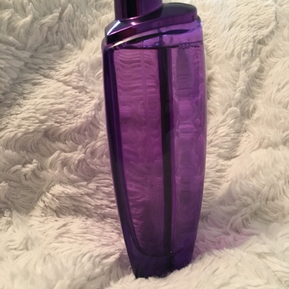 Justin Bieber girlfriend perfume - Picture 5 of 6