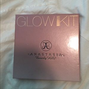 Anastasia Glow Kit