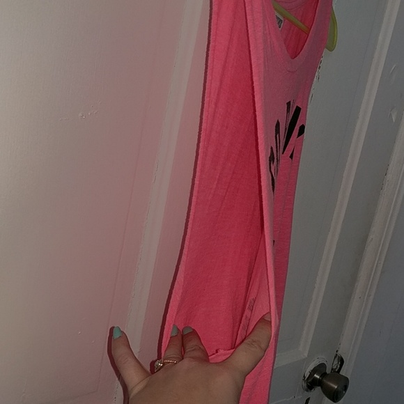 PINK Tank - Picture 5 of 5