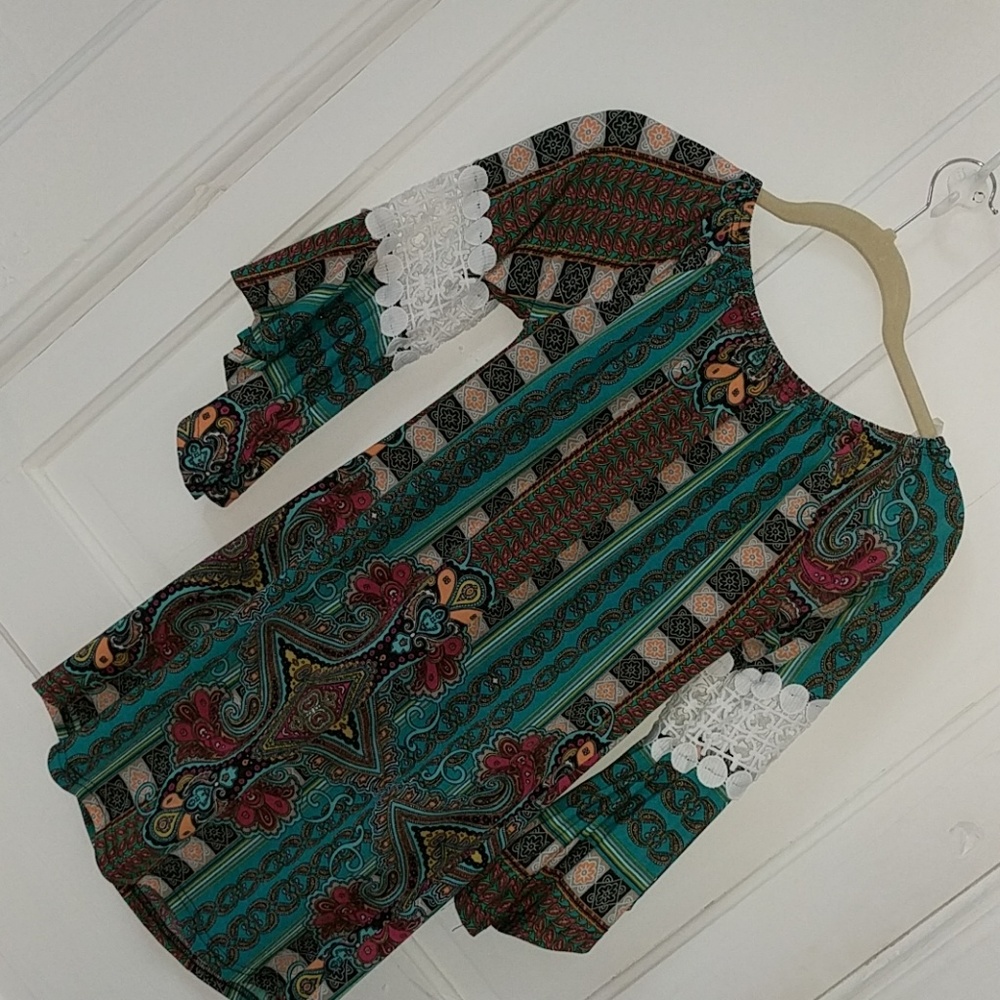 Super cute mutlicolor tunic