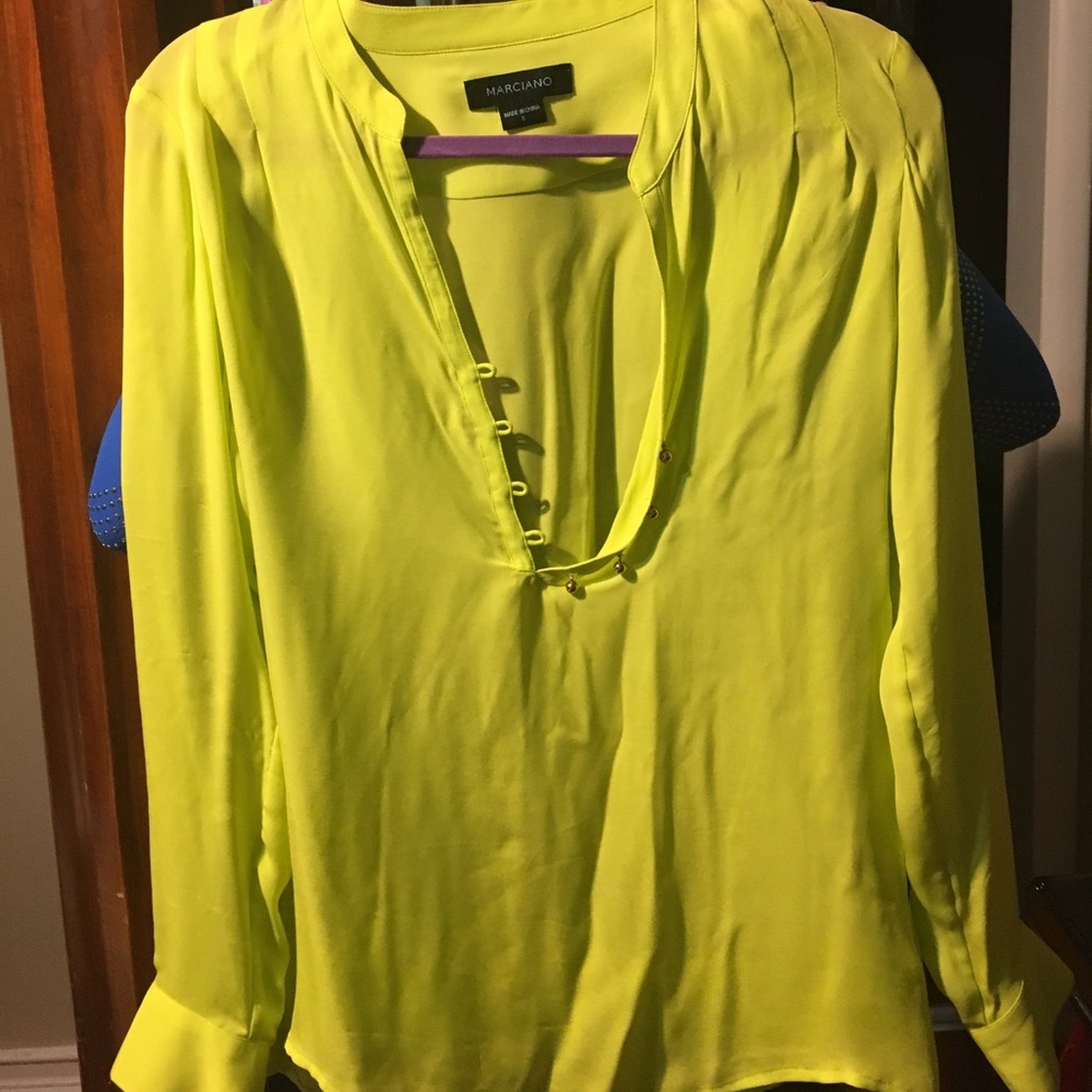 Marciano small shirt