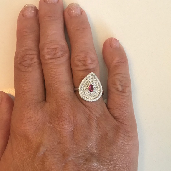 🎁 Swarovski Crystals Teardrop Pink Ring - Picture 3 of 3