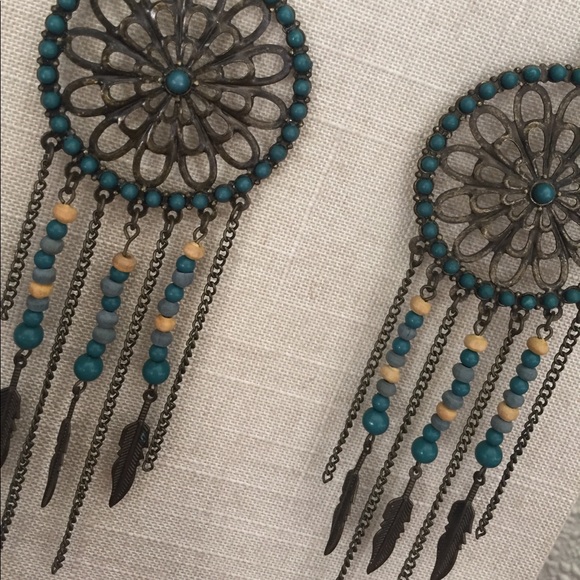 Earring - Picture 2 of 4