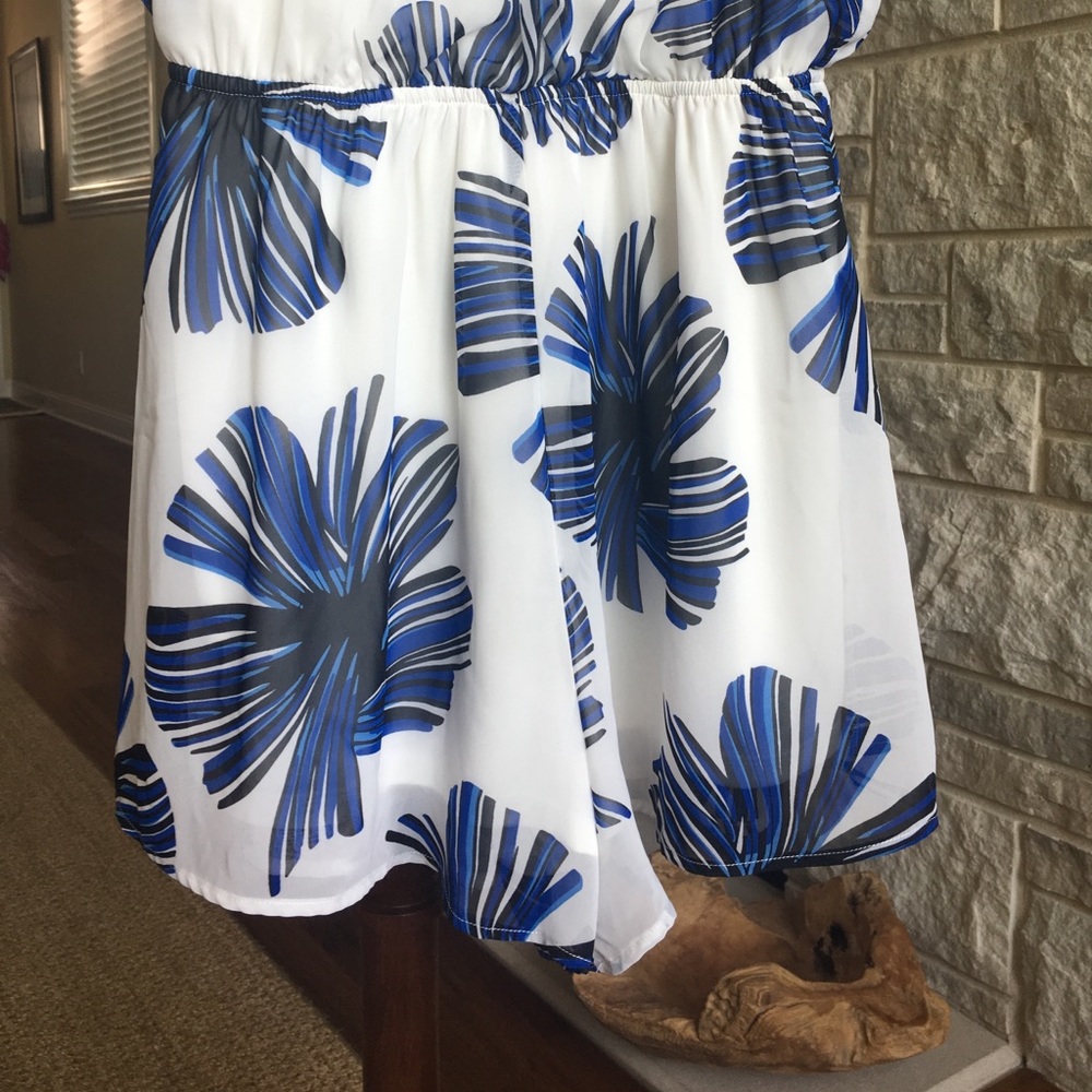 Lush Romper - Picture 5 of 5