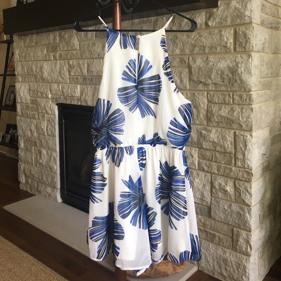 Lush Romper - Picture 3 of 5