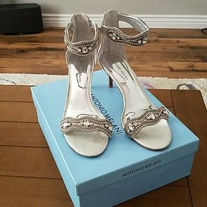 Silver rhinestone heel sandal / Like New