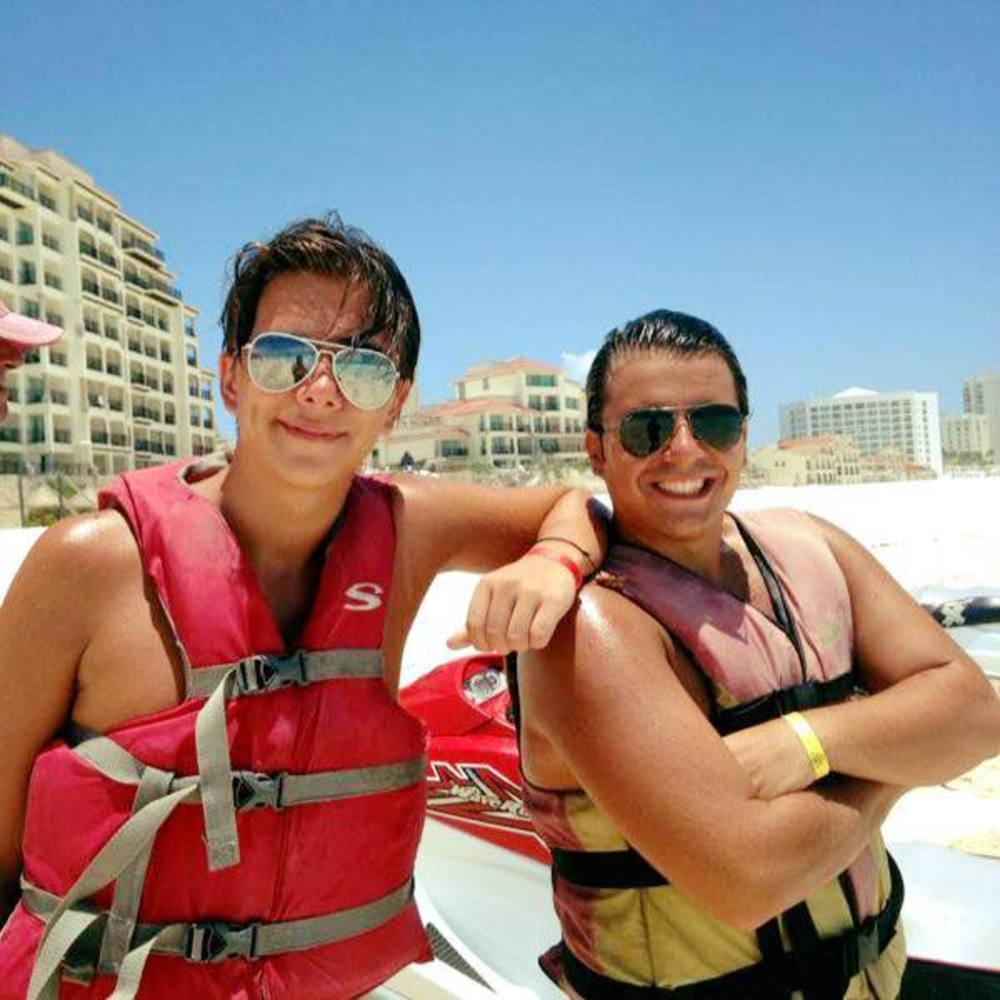 Meet your Posher, Roberto