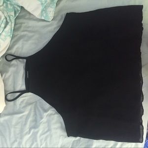 Black flowing tank