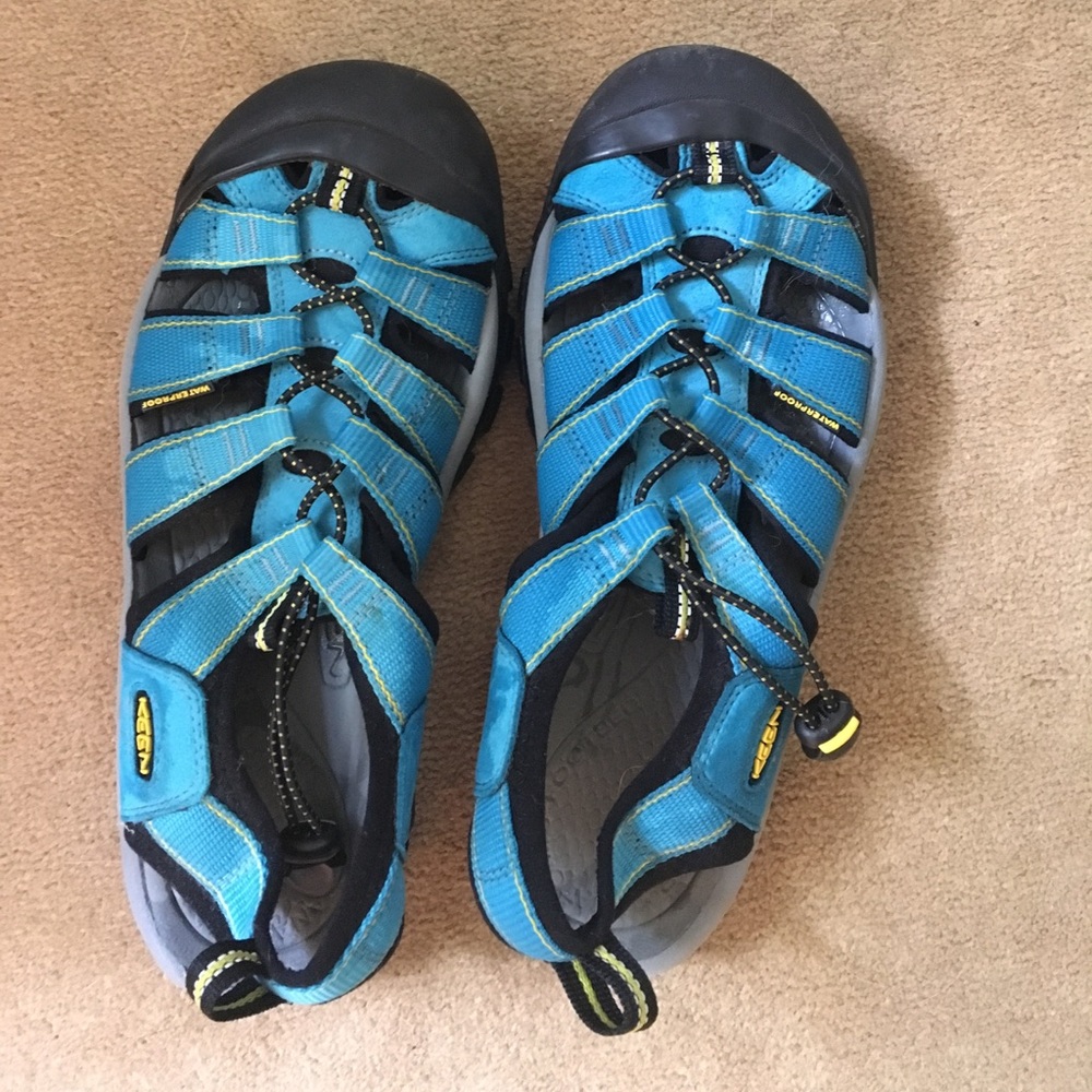 Keene - hiking/water sandals