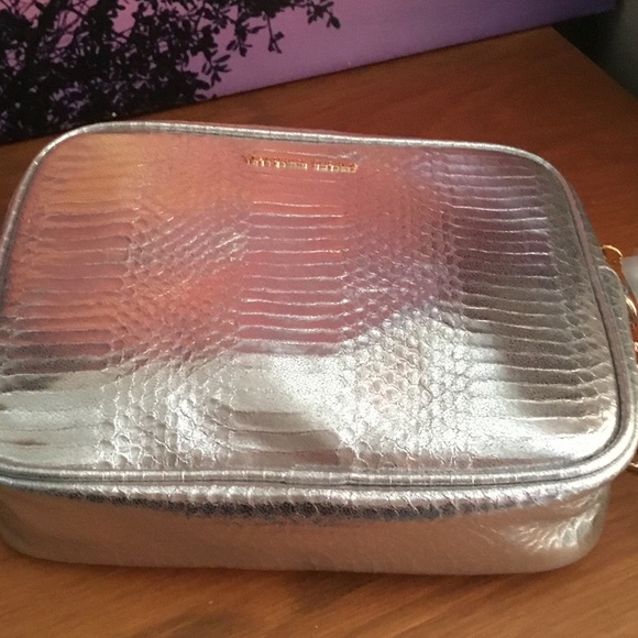 🌺Victoria's Secret Bag 🎉 - Picture 3 of 6