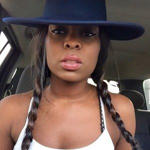 Meet your Posher, Cherelle