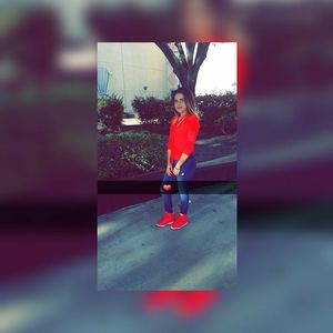 Meet your Posher, Julia