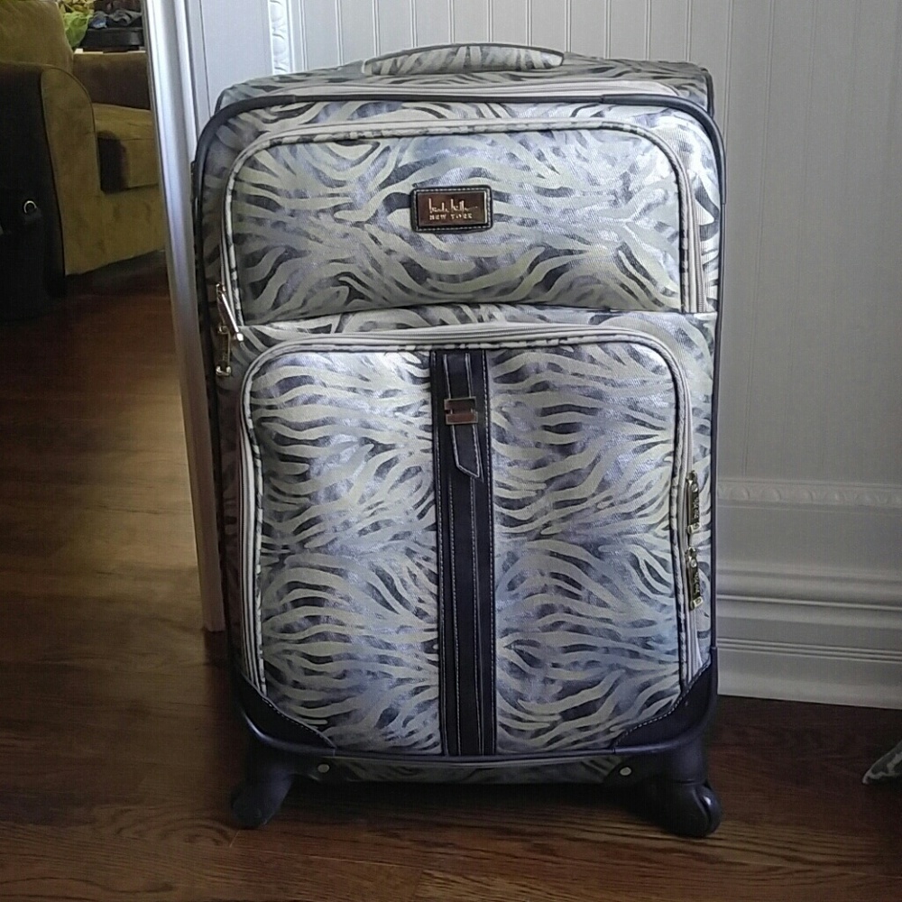 Nicole Miller Printed Spinner Luggage 24 inch