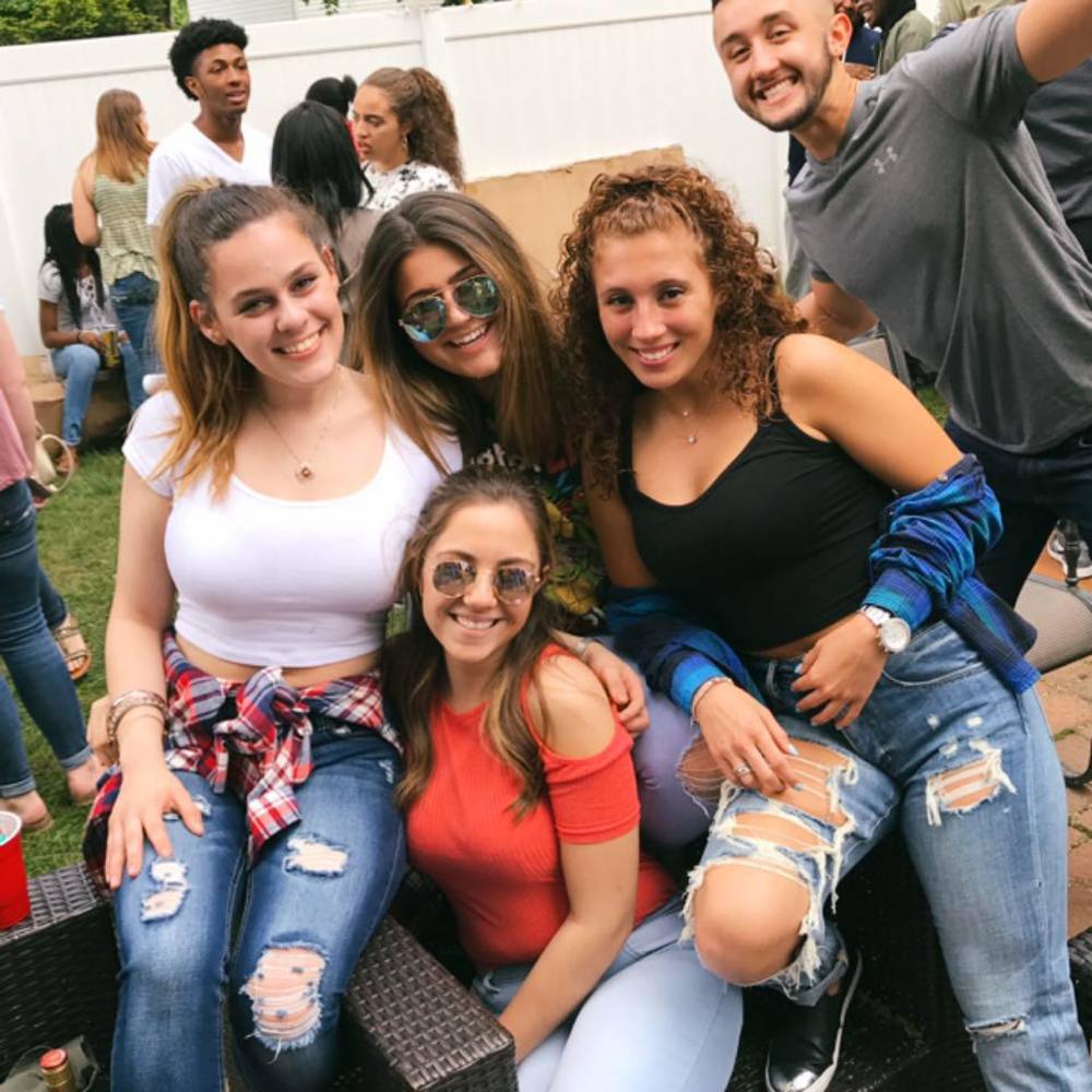 Meet your Posher, Bella