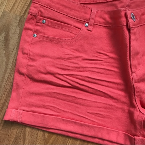 ☀️[M I d   R I s e   S h o r t s]☀️ - Picture 2 of 3