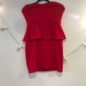 ☠️Red Peplum Strapless Dress☠️