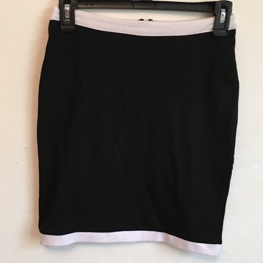White strip skirt