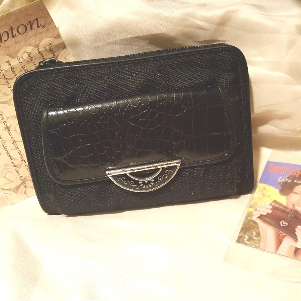 Brighton Medium Floating Heart Wallet