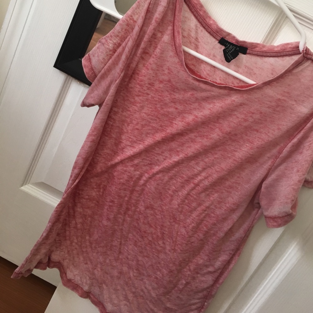 Forever 21 cold shoulder tee!