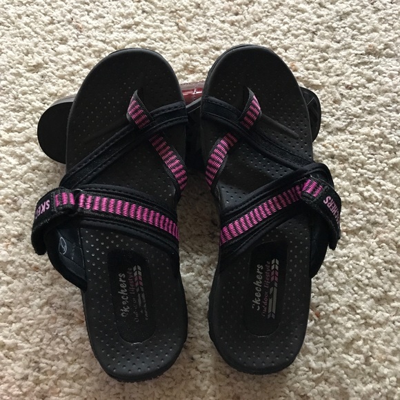 skechers sandals size 7