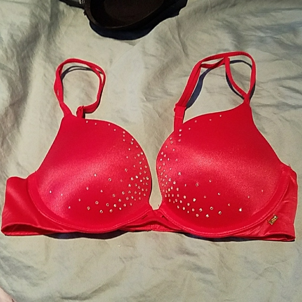 Victoria secret very sexy push up 32b