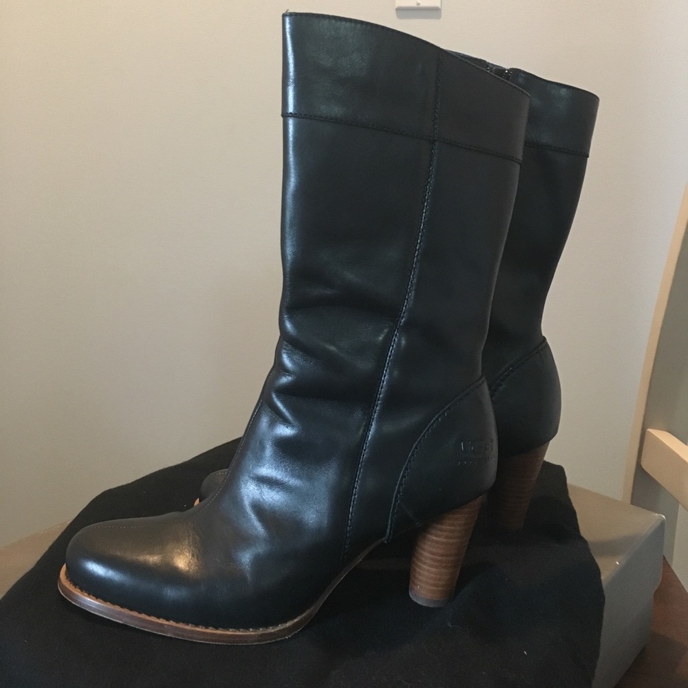 Ugg leather boots size 9