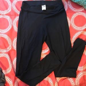 PINK brand. Never worn, high waisted leggings!
