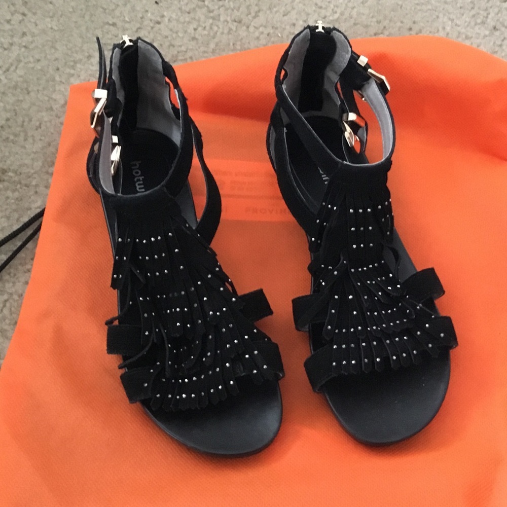 Sandals with tassels, new