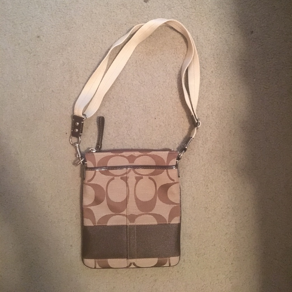Brand new, never used Coach shoulder bag
