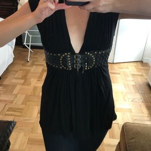 Sky top, black with gold belt