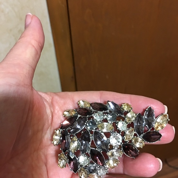 Crystal brooch large. Like new condition. QVC - Picture 5 of 7