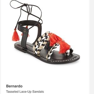 Brand New Bernardo Weave Sandals