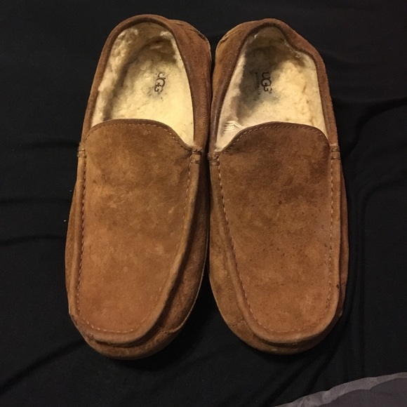 they are men's and never worn - Picture 1 of 4