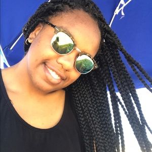 Meet your Posher, Ashley