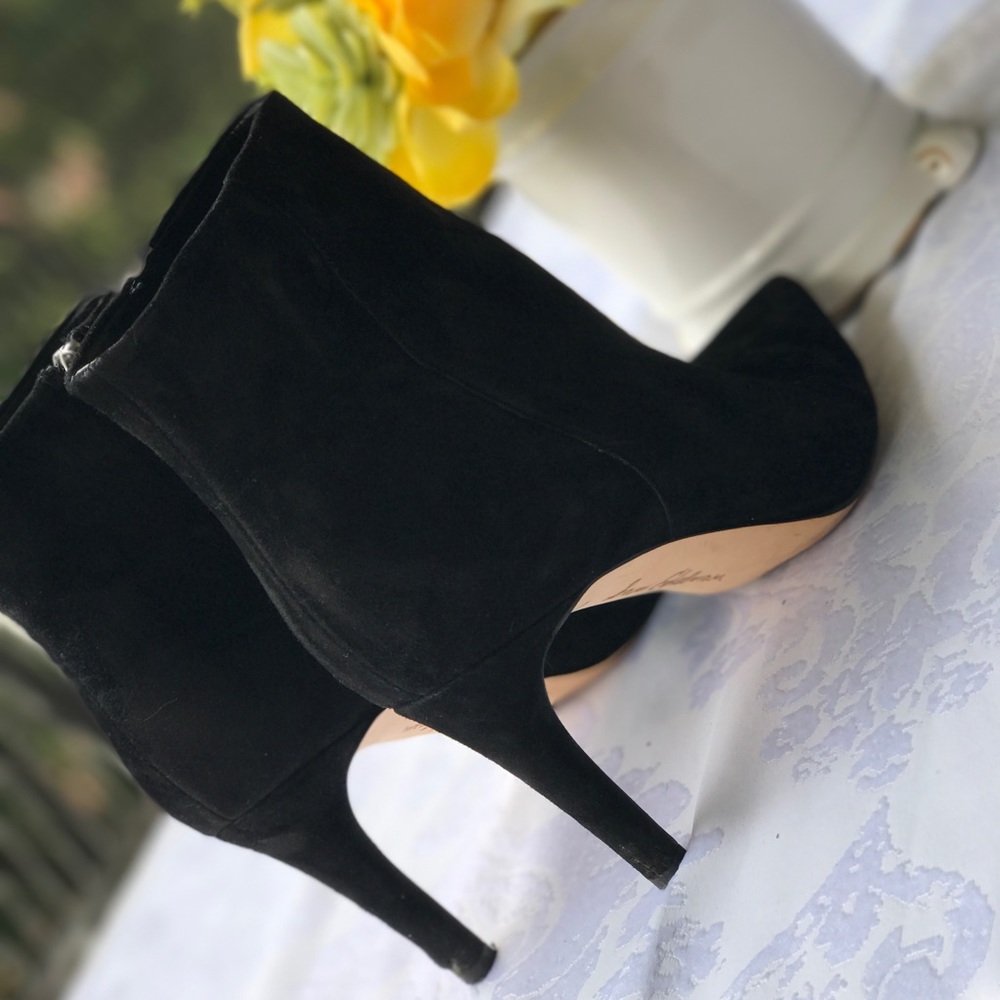 Sam Edelman  black booties size 8 1/2