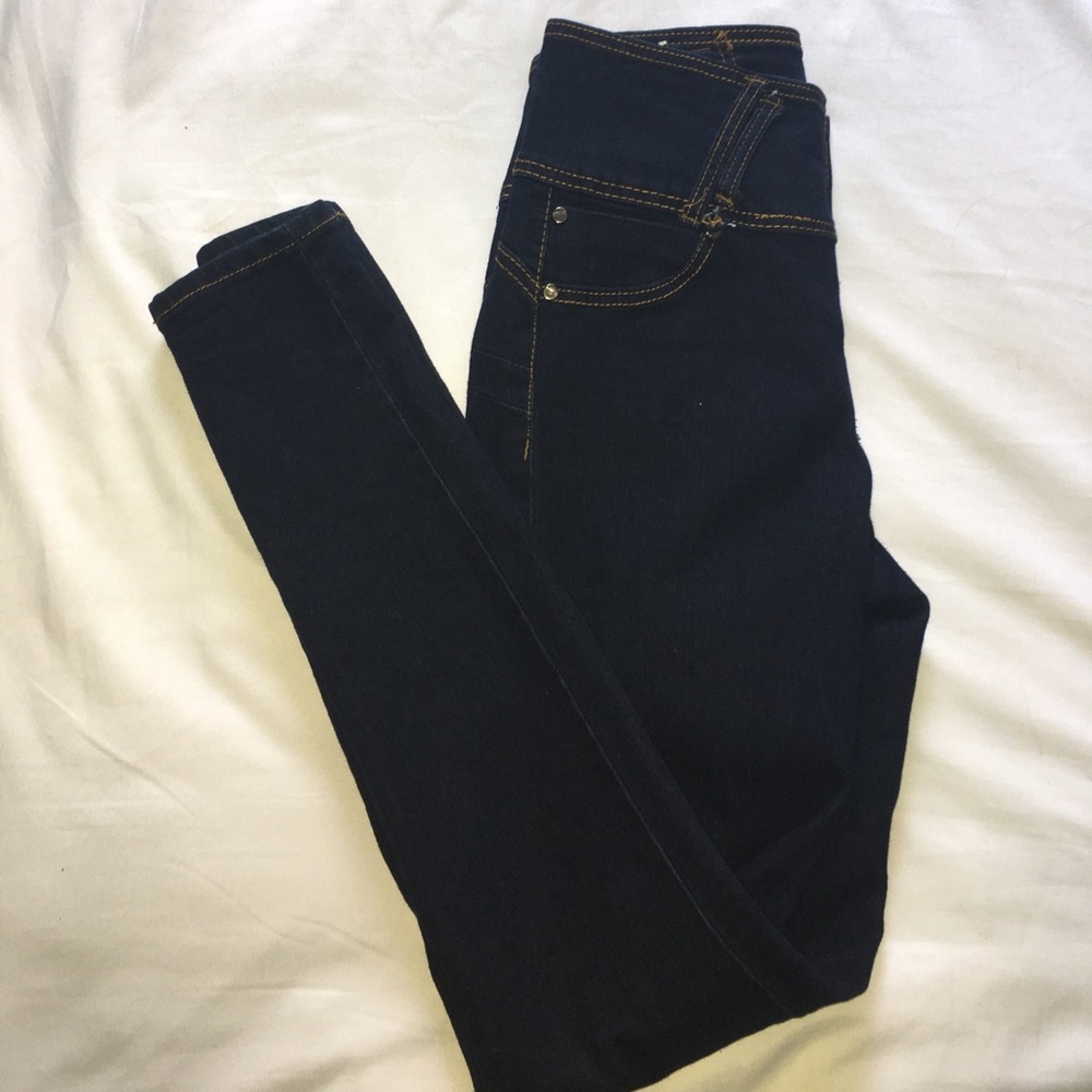 High Waisted Jeans