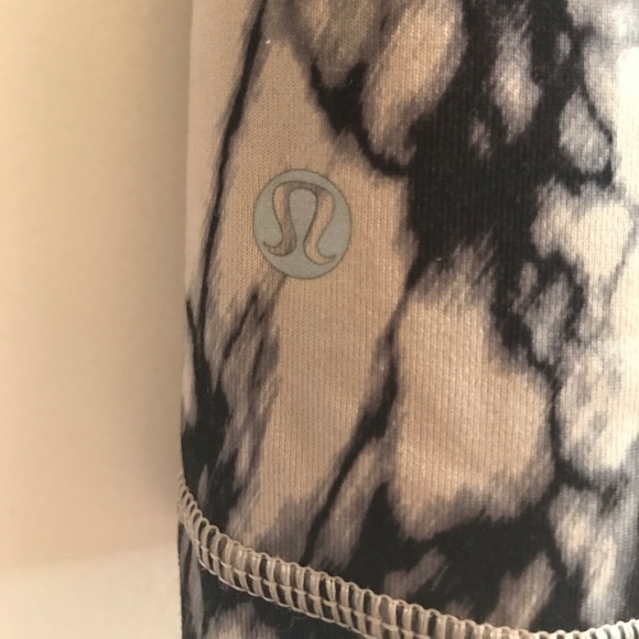 Lululemon Tank - Picture 4 of 4