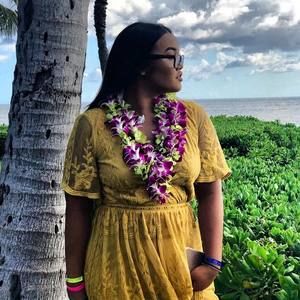 Meet your Posher, Kiana